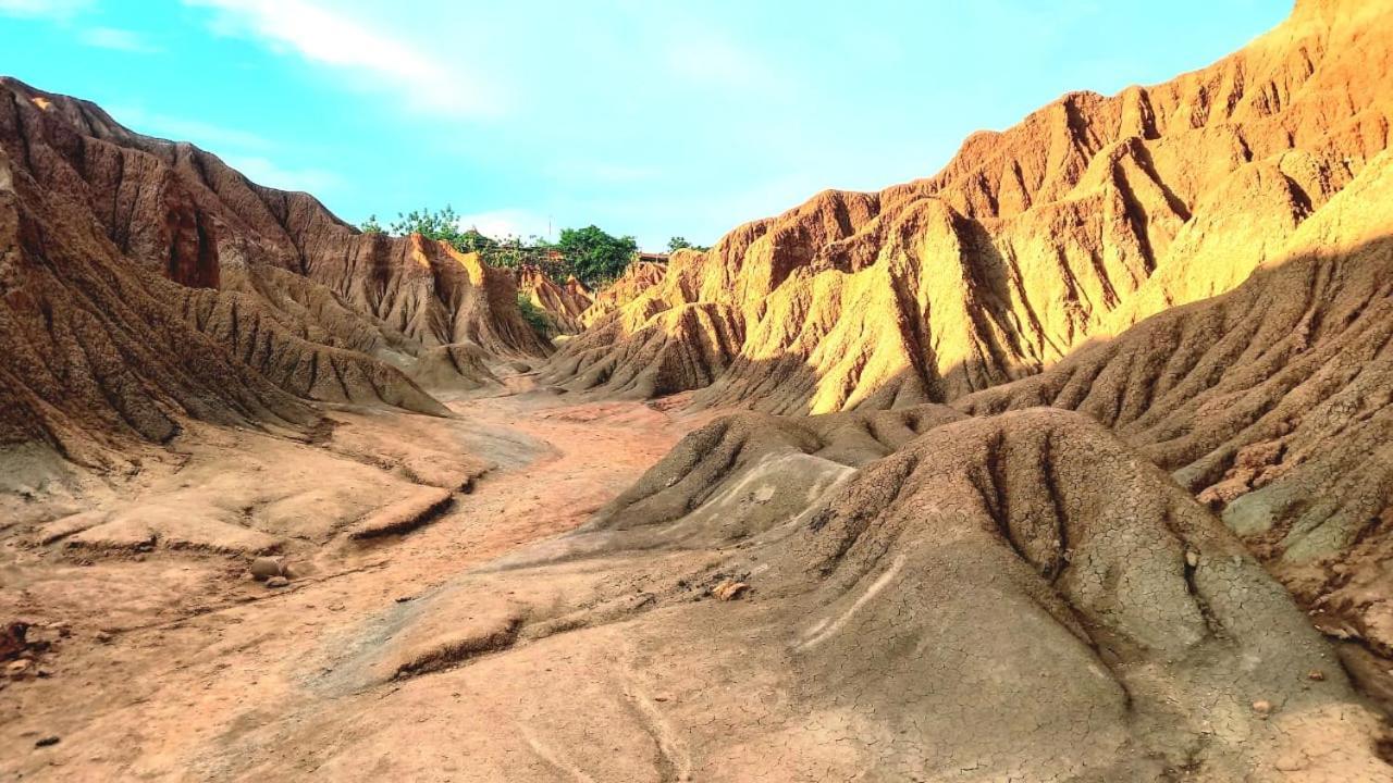 Avani Del Desierto Villavieja Bagian luar foto